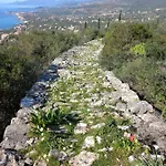 بيت للعطل Pefnos