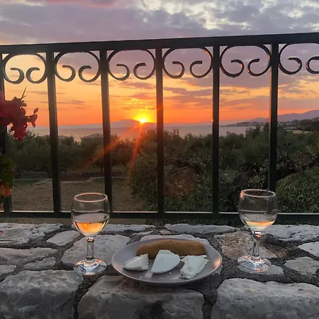 Pefnos Casa de Férias Agios Nikolaos (Mani)