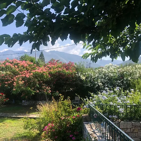 Pefnos Agios Nikolaos (Mani)