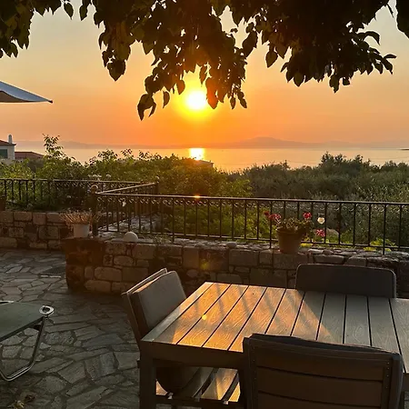 Pefnos Agios Nikolaos (Mani)