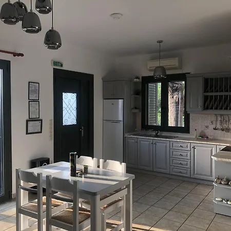 Pefnos Agios Nikolaos (Mani)