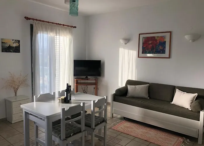 Pefnos Agios Nikolaos (Mani)