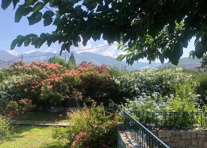 Pefnos Agios Nikolaos (Mani)