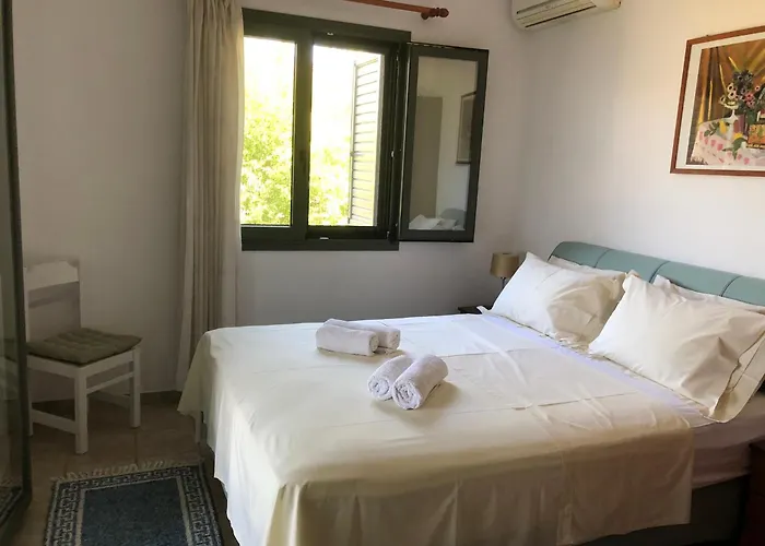 Pefnos Agios Nikolaos (Mani)